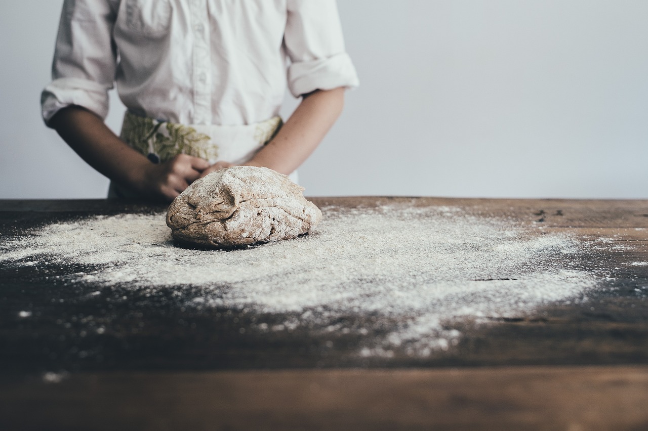 bakery, bread, baker-1868396.jpg